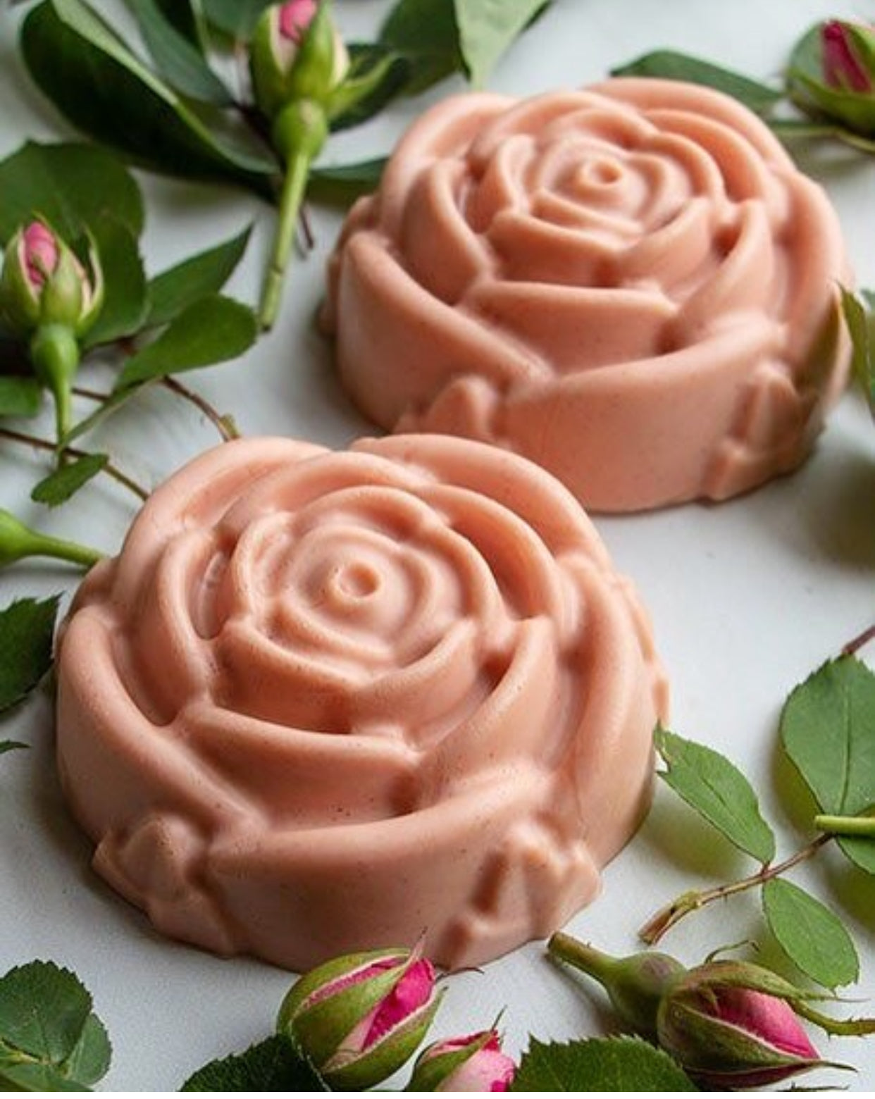 🌹 Rose Petals Soap Bar – Simple & Natural Glow-Up