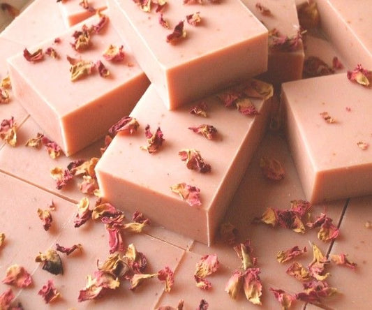 🌹 Rose Petals Soap Bar – Simple & Natural Glow-Up