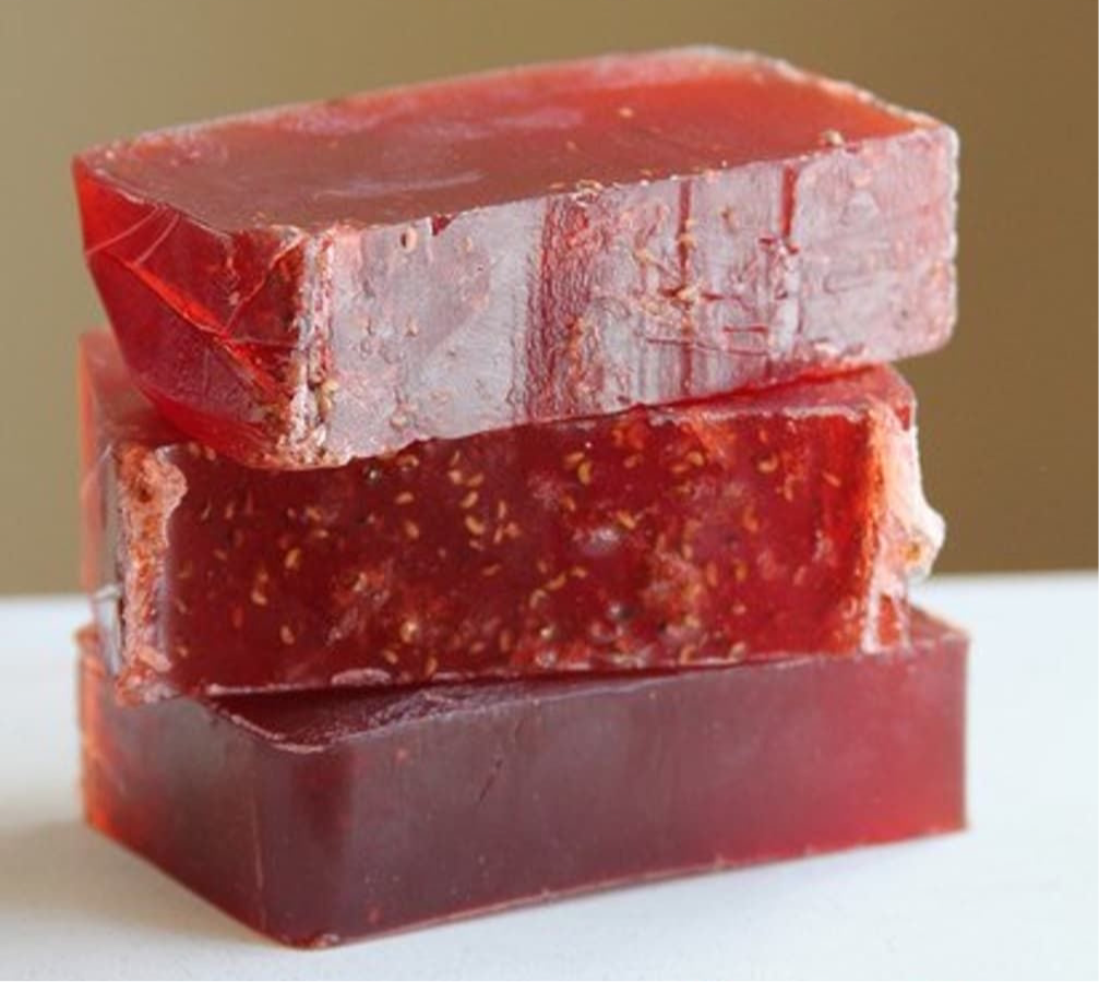 🍷 Beetroot Whitening Natural Tint Soap Bar – Glow with Nature