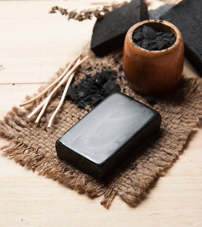 🖤 Charcoal Infused Whitening Cleanser Soap Bar – Deep Detox & Purification