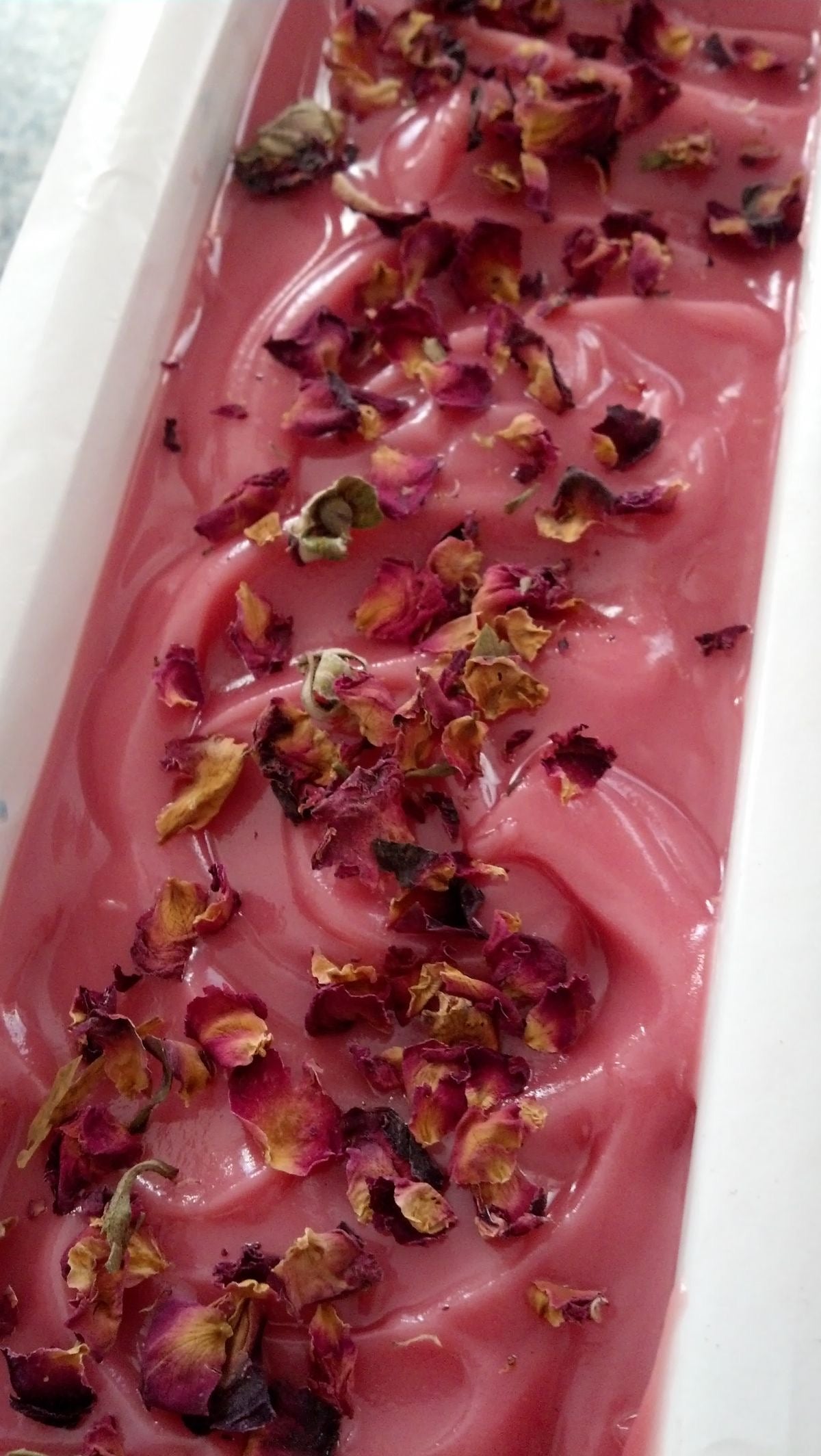🌹 Rose Petals Cold Process Soap Bar (Cold Process)