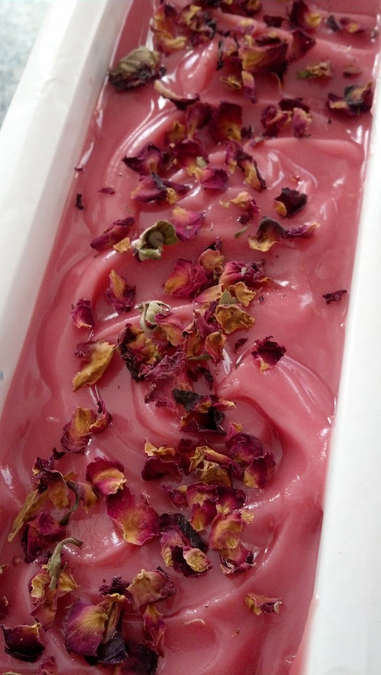 🌹 Rose Petals Cold Process Soap Bar (Cold Process)